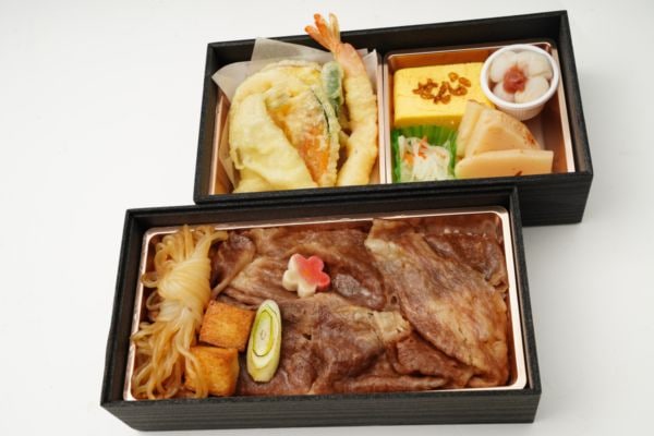 黒毛和牛すき焼き重『彩（いろどり）』