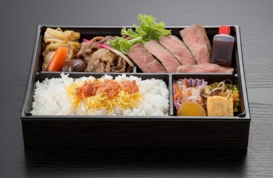 すき焼きとステーキ弁当