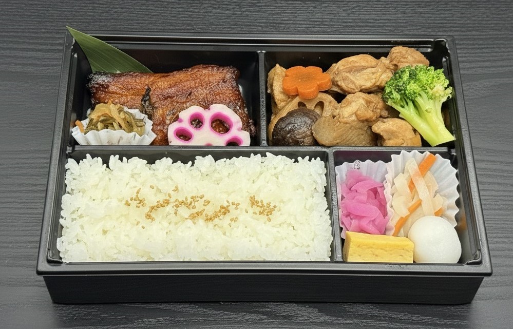 鰻蒲焼きと鶏すき焼き弁当