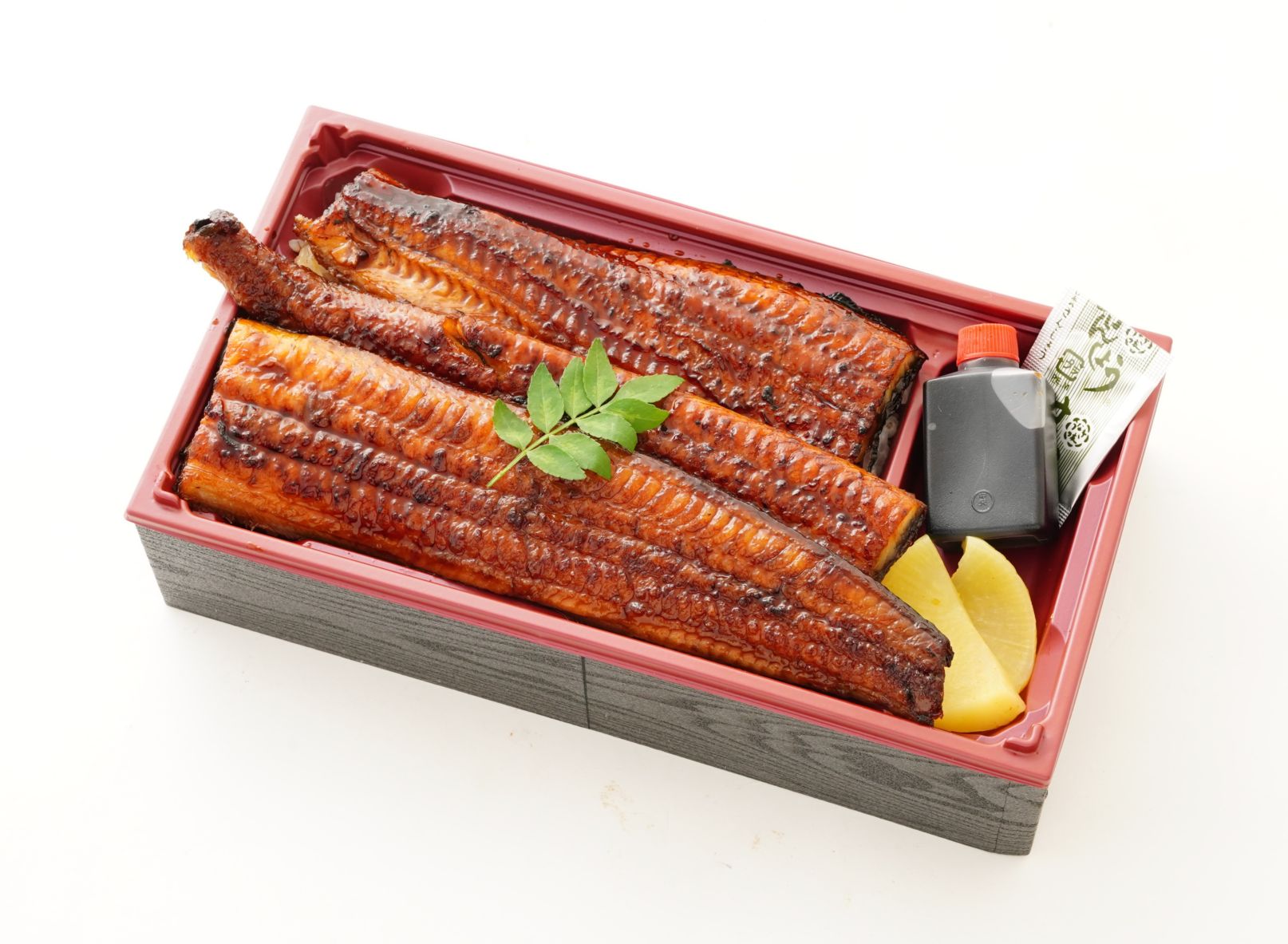 「日本鰻」うな重上　漬物付 （電子レンジ非対応容器）