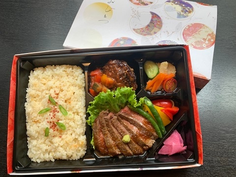 氷見牛ハンバーグと和牛ステーキ弁当