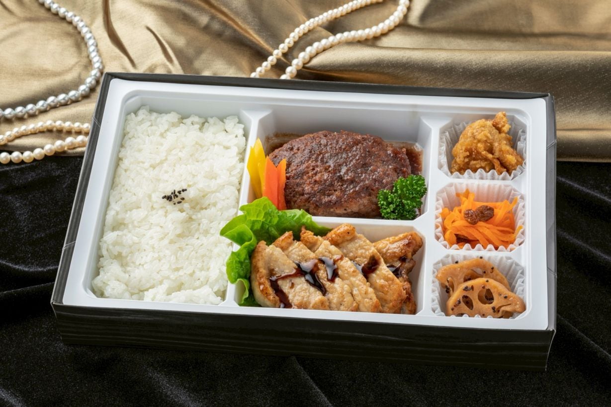 GAGA（ガガ）「近江牛入りハンバーグとポークステーキとお手製惣菜」