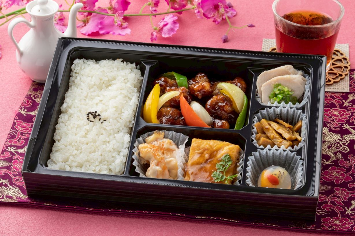 紫龍（酢豚とお手製中華惣菜）