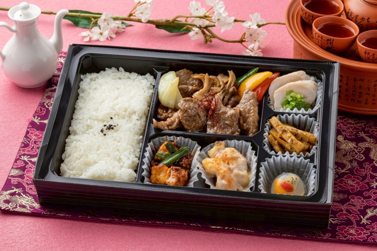 銀龍（和牛オイスター炒めとお手製中華惣菜）