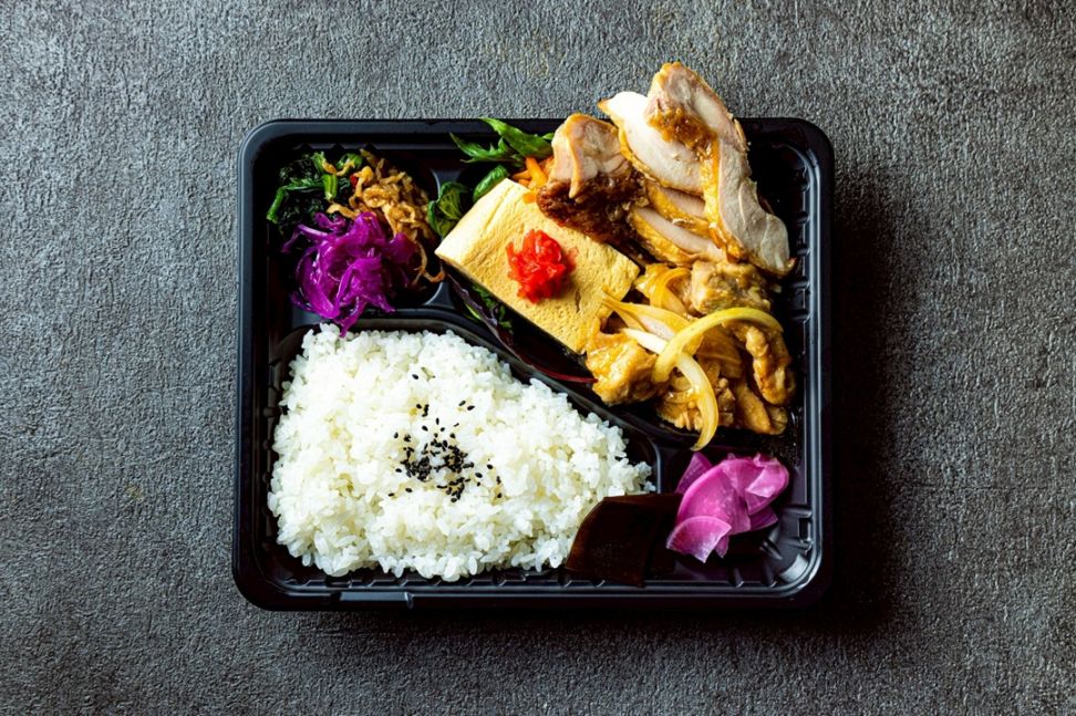 鶏の照り焼き・豚生姜焼き弁当