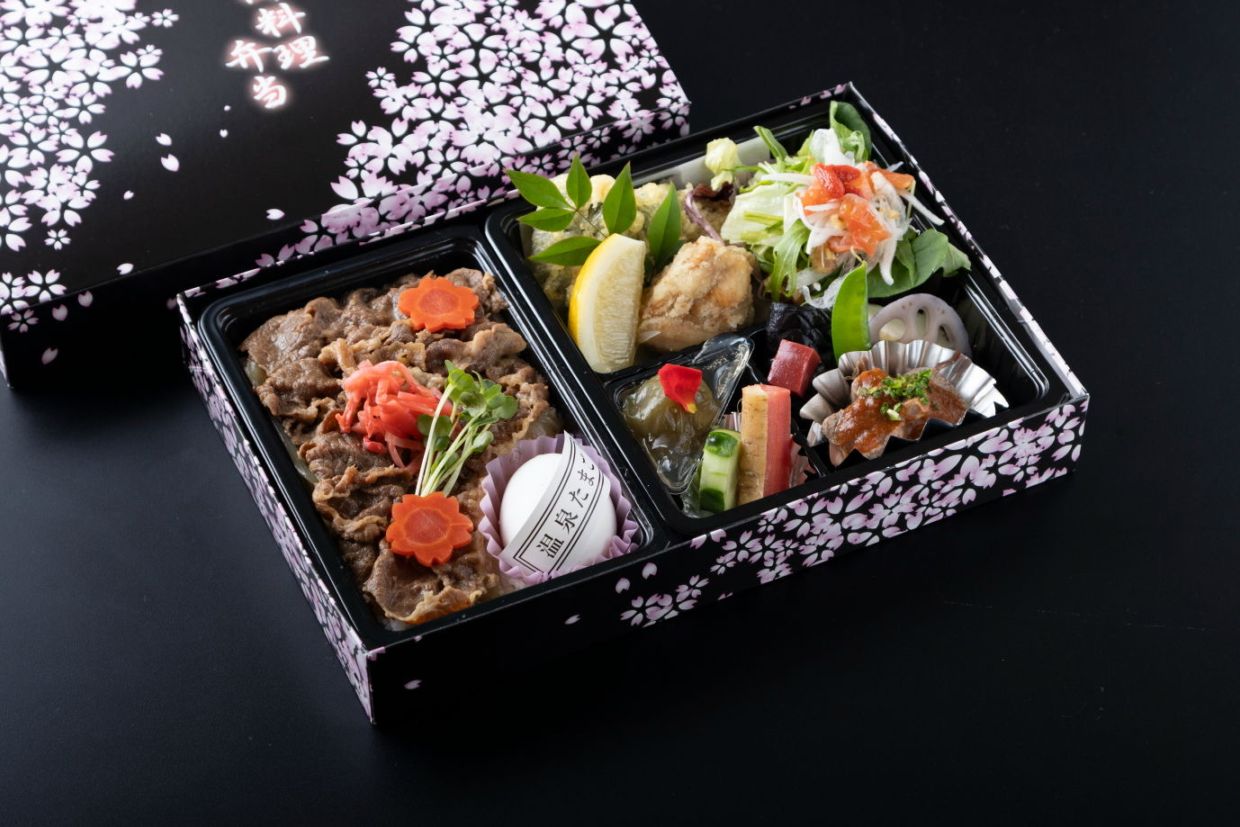 新！馬すき焼きさくらふぶき豪華お弁当