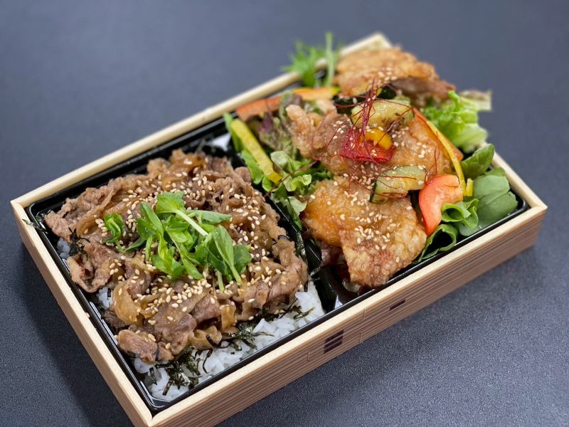 牛焼肉重&ユーリンチーサラダお弁当