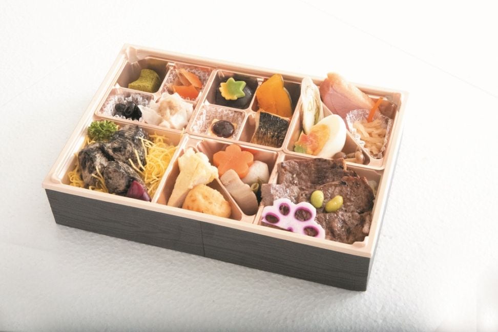 鶏炭火焼と牛ロースステーキ弁当