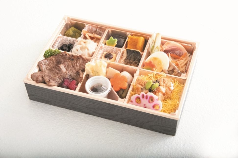 牛ロースステーキと鶏の照り焼き弁当