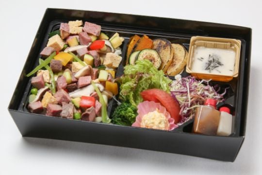 ～アオの肉ちらし～