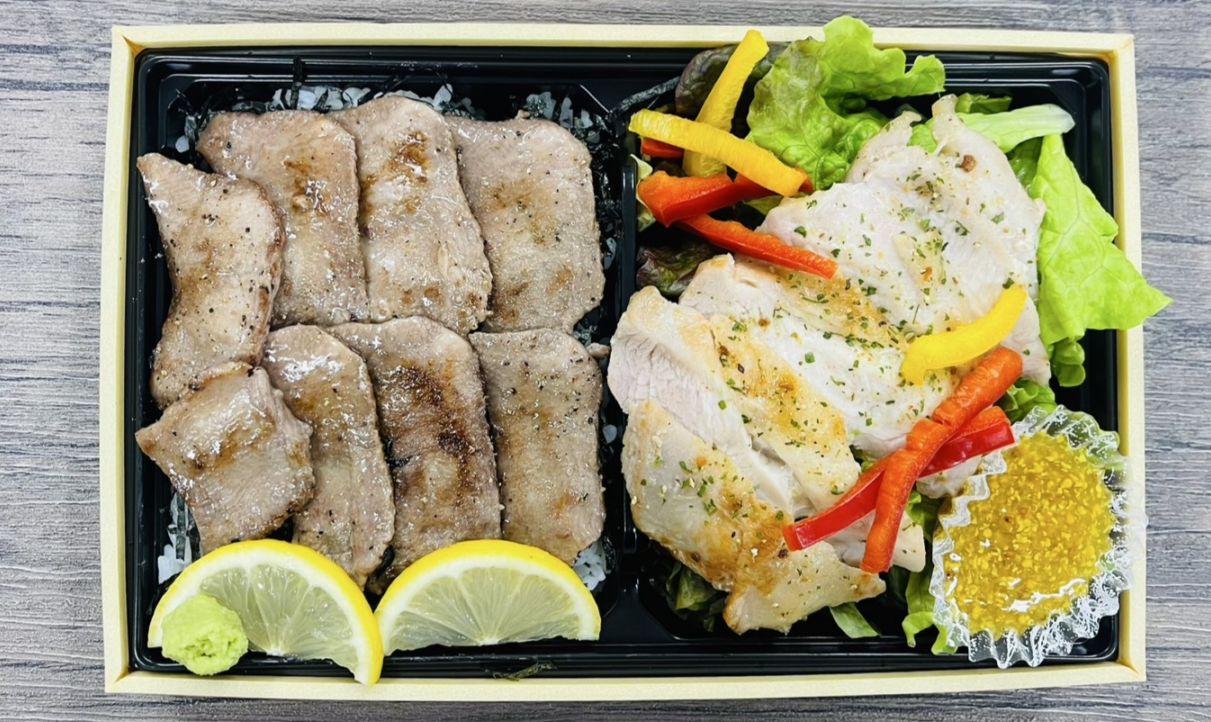 肉のすけ 牛タンステーキ重＆チキンステーキサラダ
