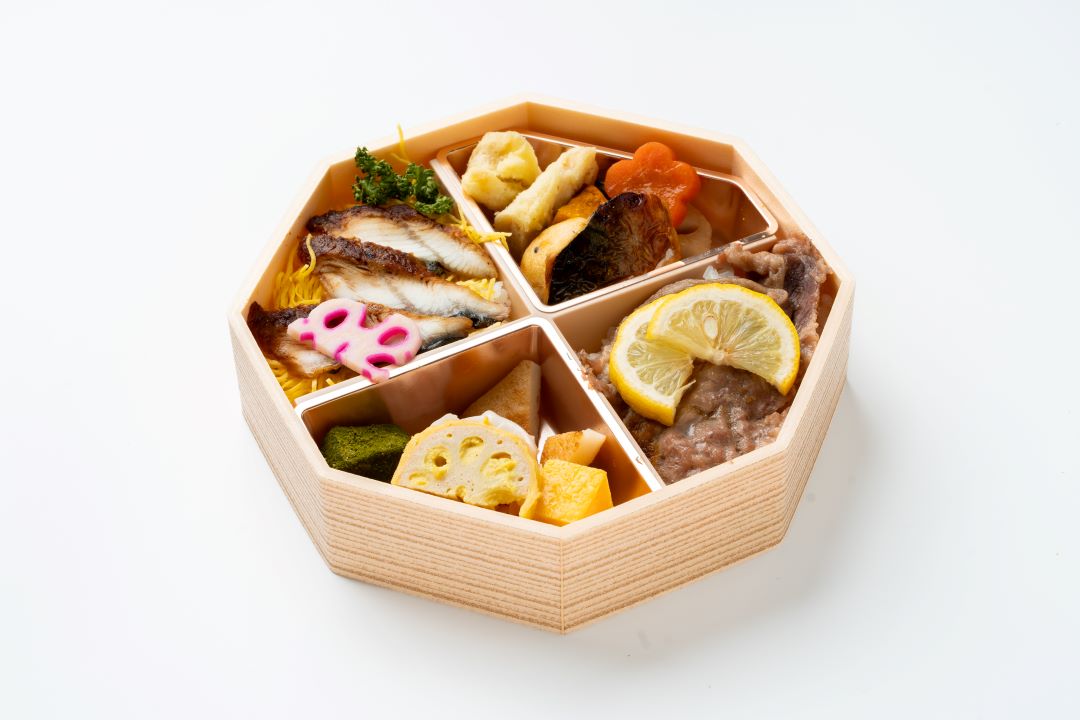 長崎・牛レモンステーキと鰻錦糸ごはん（八角弁当）