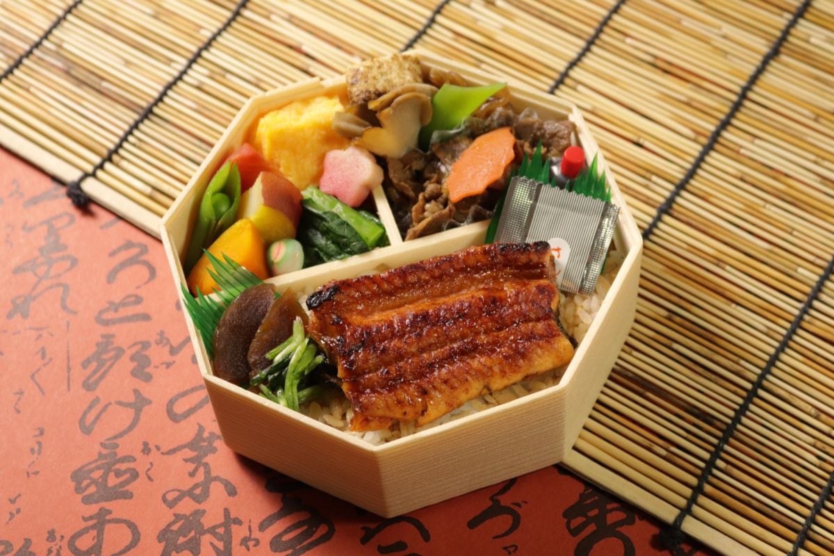 鰻蒲焼とすき焼き幕の内弁当