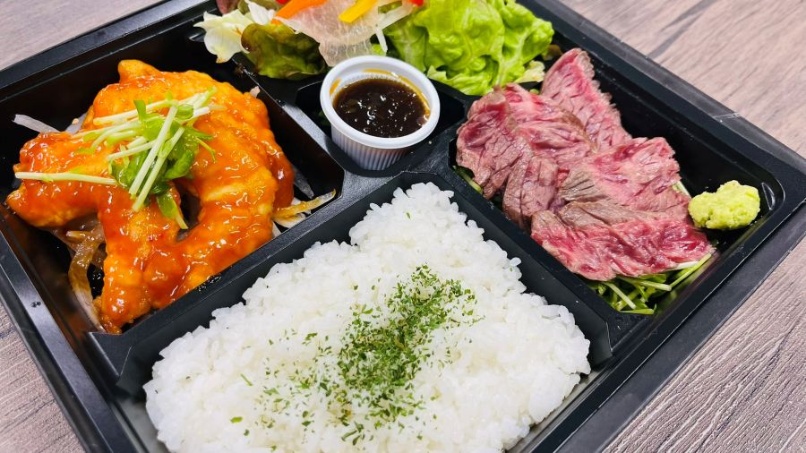 牛サガリステーキ&エビチリ&生ハムサラダお弁当