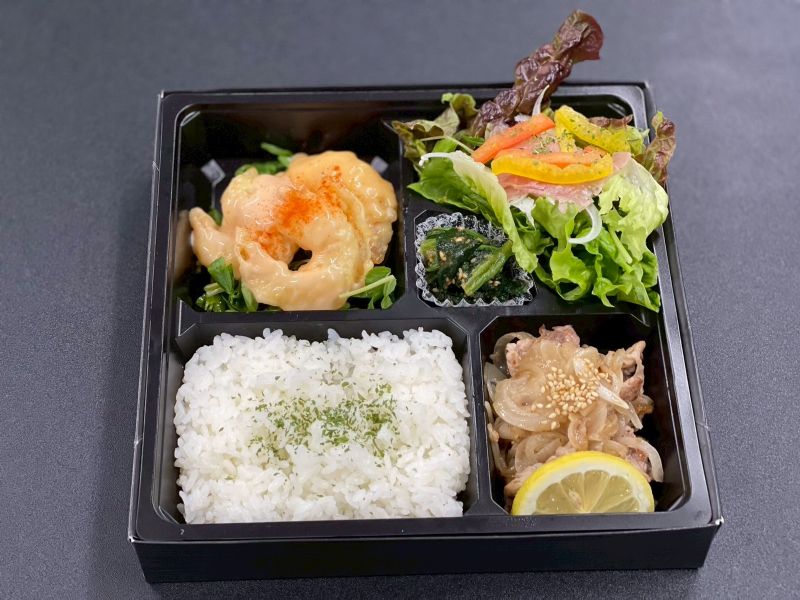 豚塩焼肉&生ハムサラダ&エビマヨお弁当