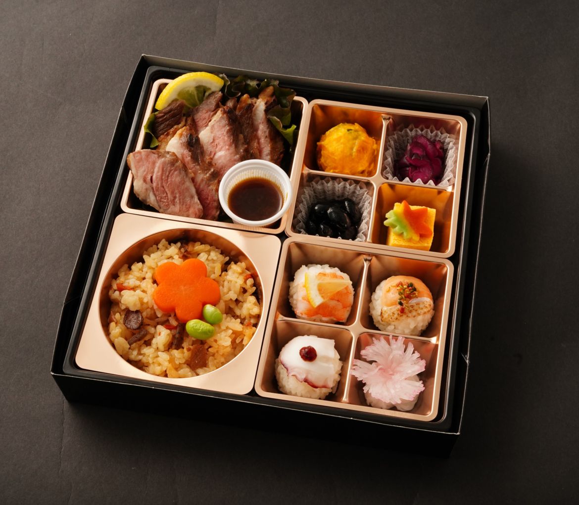 牛肉ステーキと京風五目御飯の手鞠御膳