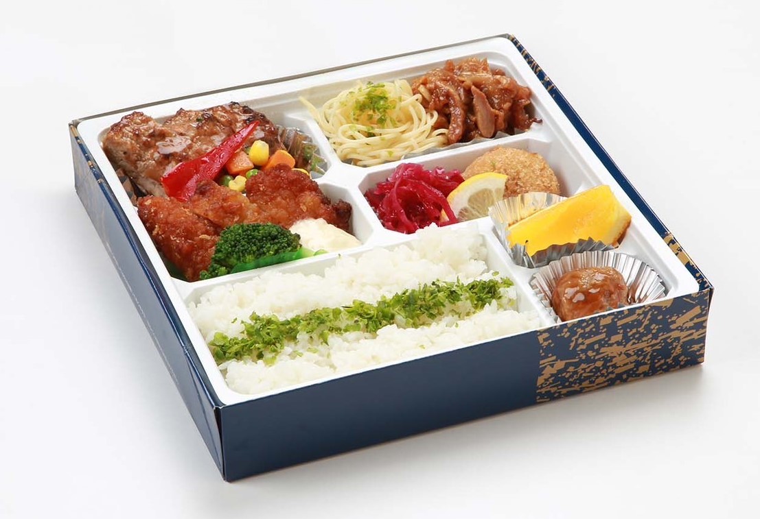 トンカツ、ハンバーグ、唐揚げの3種のメイン弁当