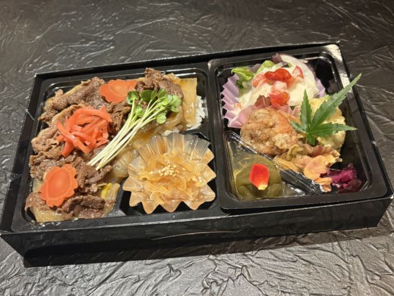【新商品】夢！馬すき焼きお弁当プラス