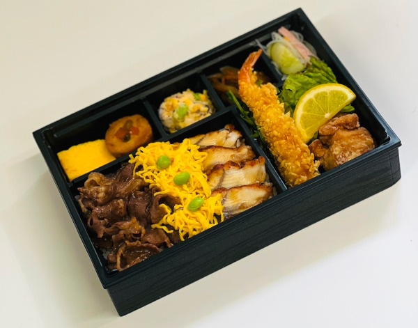 黒毛和牛すき焼き&鰻特選贅沢御膳