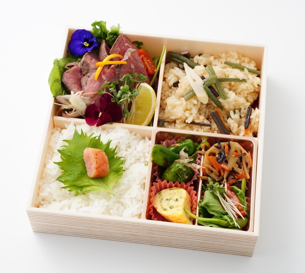令月（れいげつ）御膳 ～ローストビーフと季節の炊き込みご飯～