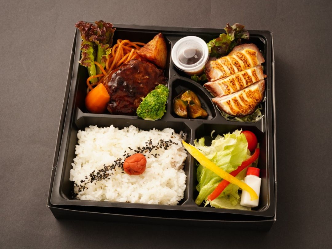 ローストポークのチーズ焼き＆ハンバーグ