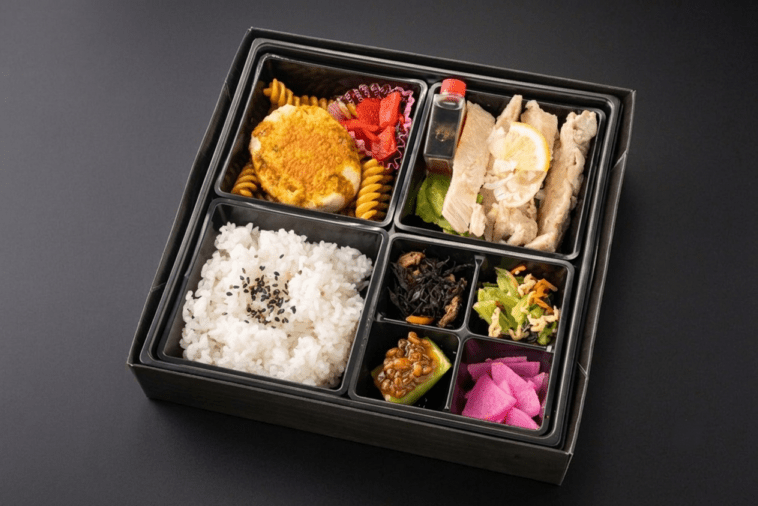 【オープンキャンペーン！1944円→1620円】涼風御膳～塩麹レモン蒸し鶏と和風カレー豆腐ハンバーグ～