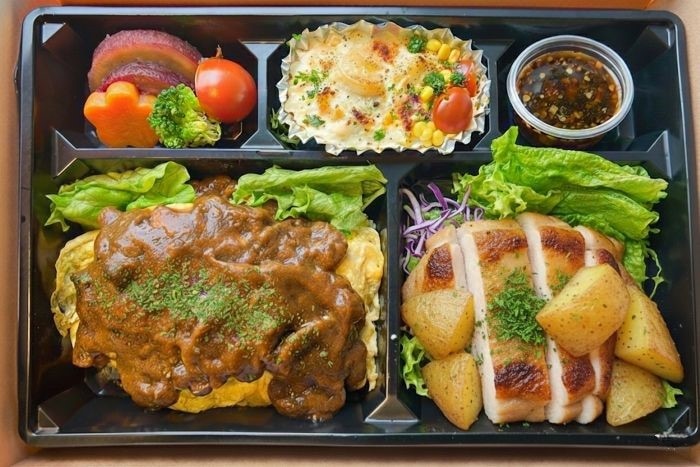 【ソースが選べる！】オムライス＆チキンステーキ
