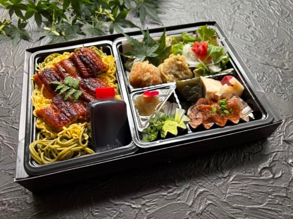 【新商品】豪華茶そばうな重