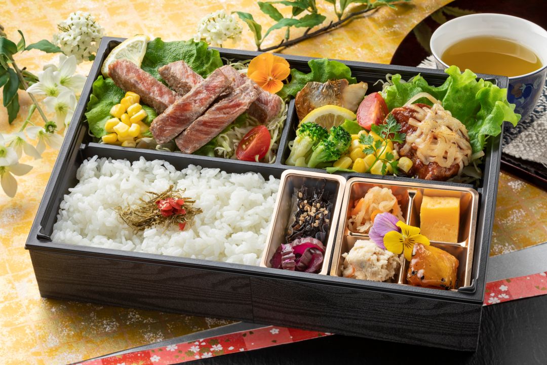 翔～特製牛ステーキとチーズハンバーグ～