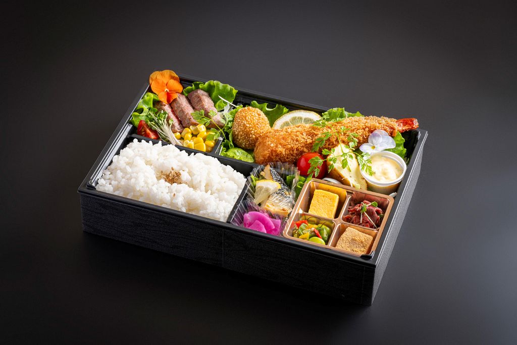 彩～手仕込み大エビフライと特製牛ステーキ～