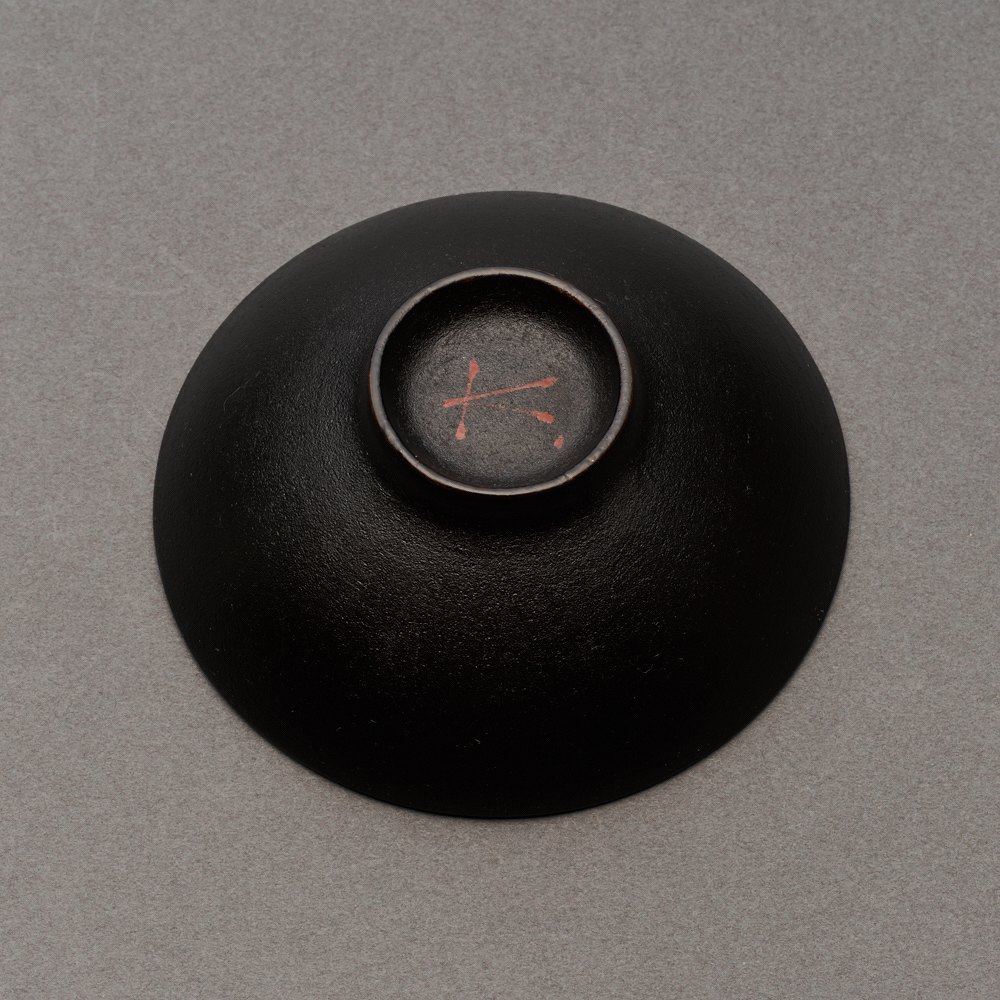 ɩĸLacquered Pottery Sake CupKenji Hishida