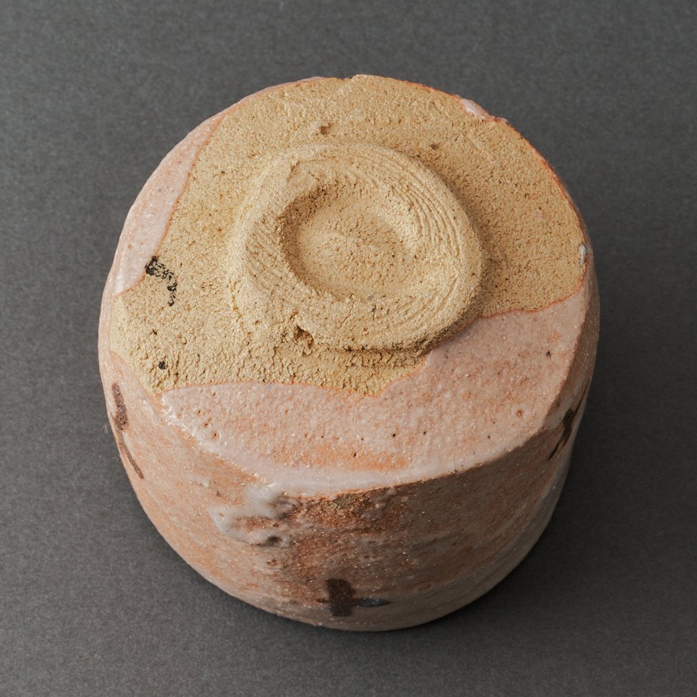 志野ぐい呑（辻村塊）Shino Sake Cup（Kai Tsujimura） | すべて