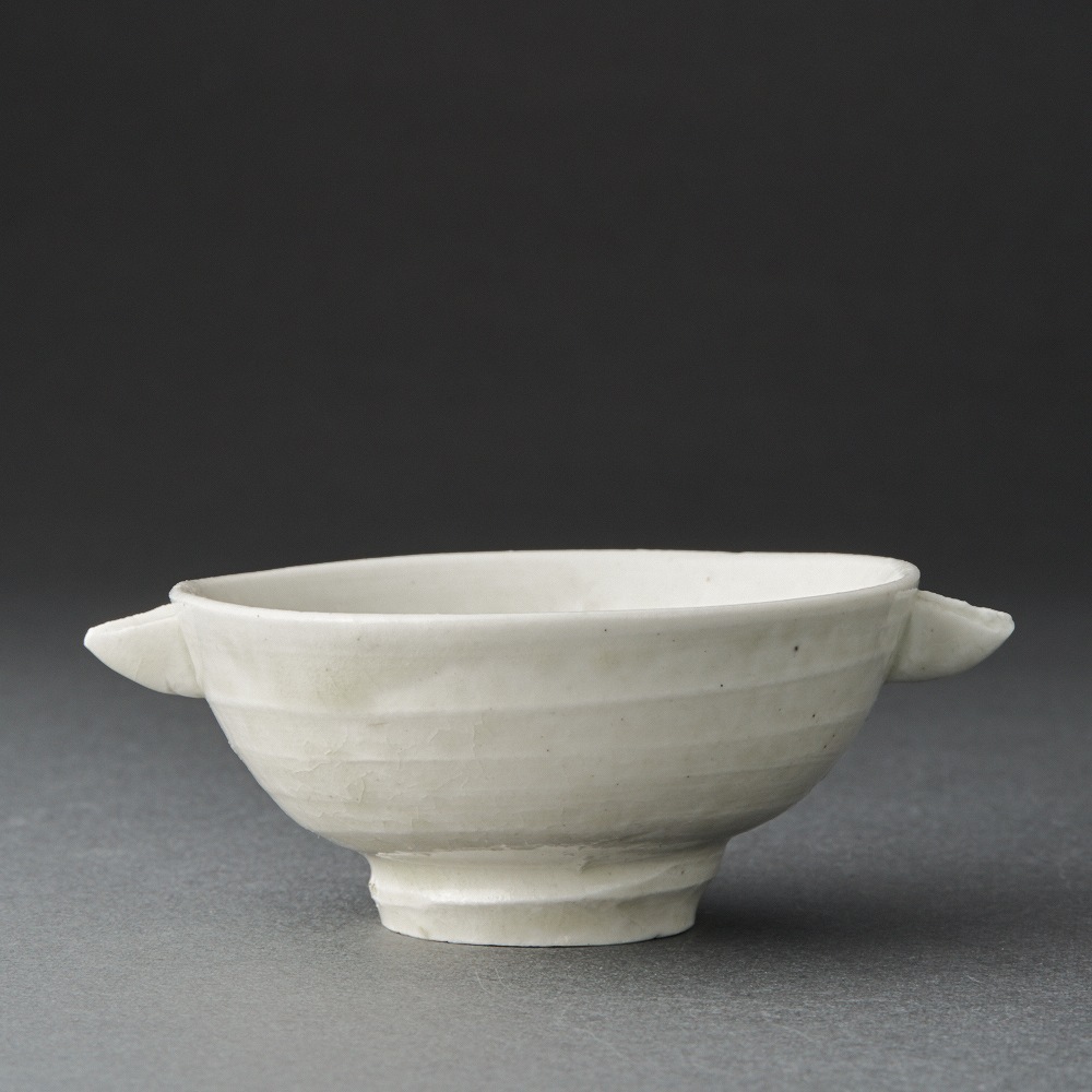 ♦白磁盃 陽刻雷紋様 盃 杯 猪口 古美術品 酒器 酒杯 骨董品 コレクション ♢白磁盃 陽刻雷紋様 盃 杯 猪口 古美術品 酒器 酒杯 骨董