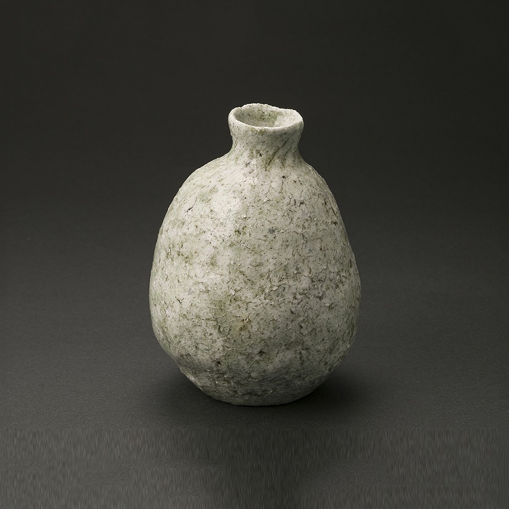���ڰ��������ʾ���ȼ����Shigaraki Sake Bottle��Tomohiro Matsumoto��