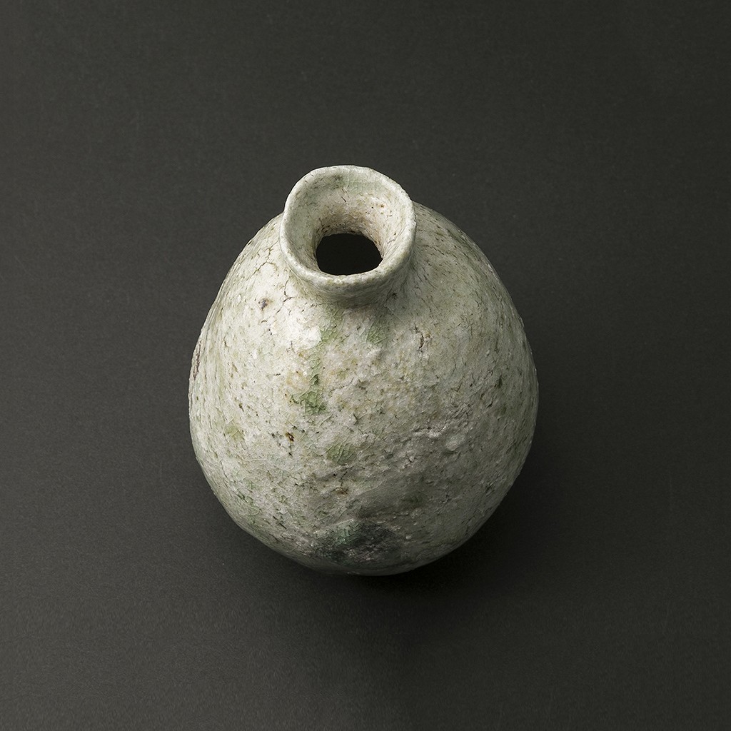 ���ڰ��������ʾ���ȼ����Shigaraki Sake Bottle��Tomohiro Matsumoto��
