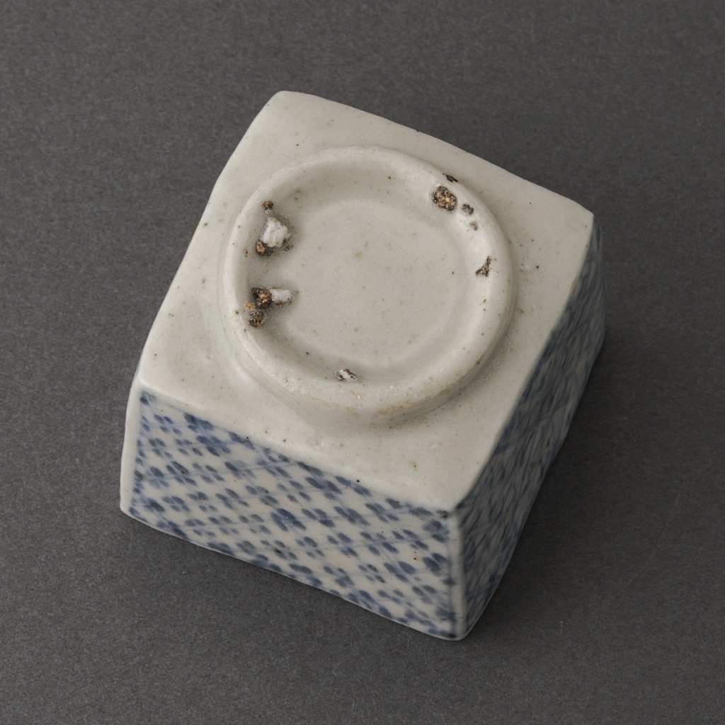 丸田宗一廊 染つけ四方盃 ぐい呑み 丸田宗一廊 染つけ四方盃 ぐい呑み 丸田宗一廊 作品一覧