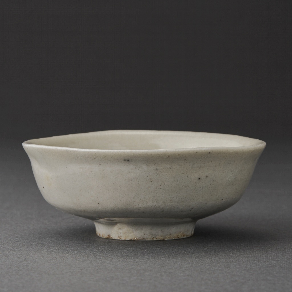 ʿ֡ʴĽϭWhite Porcelain Sake CupSoichiro Maruta