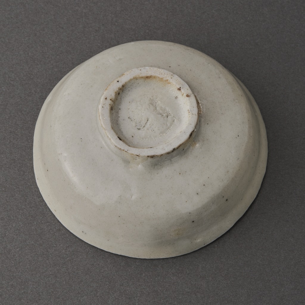 ʿ֡ʴĽϭWhite Porcelain Sake CupSoichiro Maruta