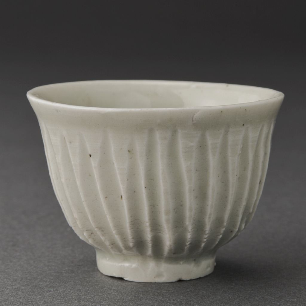 ֡ʴĽϭWhite Porcelain Sake CupSoichiro Maruta