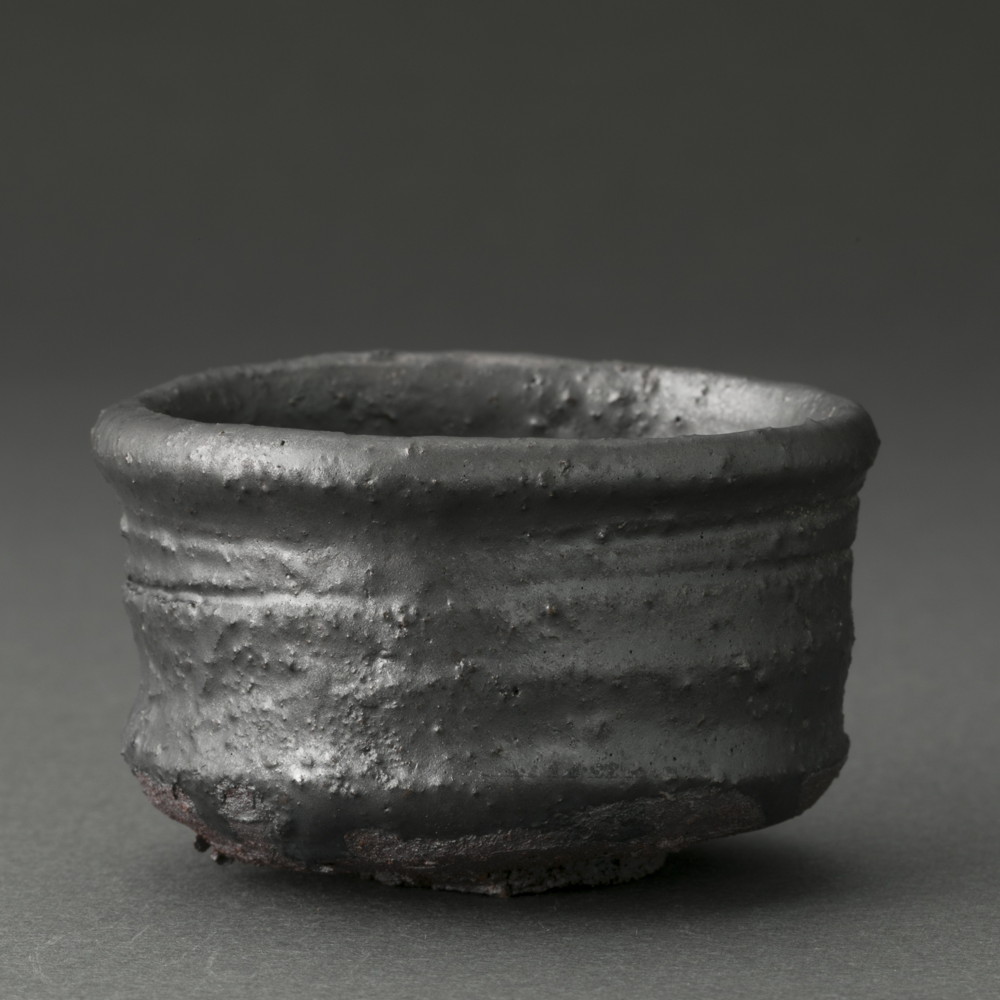 辻村史朗　黒徳利　2 辻村史朗 黒徳利 2 黒ぐい呑（辻村史朗）Black Sake Cup（Shiro