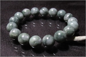 糸魚川翡翠、数珠ブレスレット12mmNO.38 （手首サイズ13cm