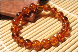 最高級天然グリーンアンバー　14mm数珠