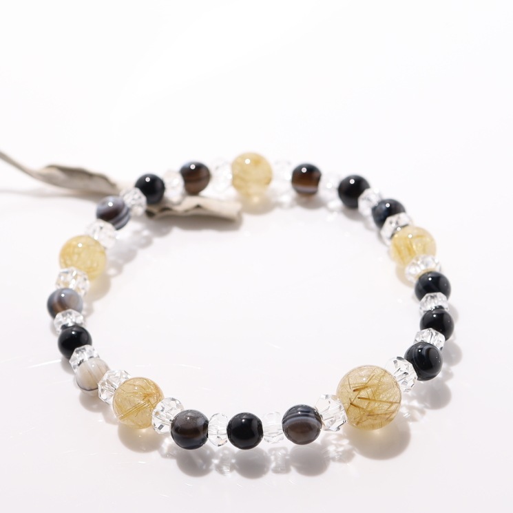 ���Ǿ�������륯�����ĥ֥쥹��å�