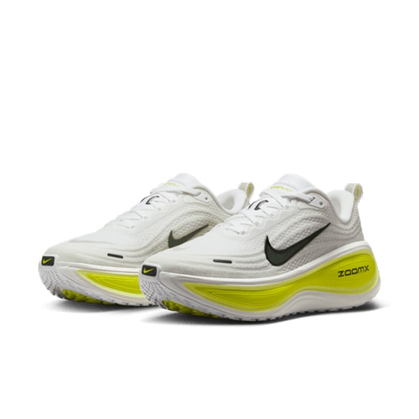 ナイキ NIKE ウィメンズ ボメロ プラス レディース ランニングシューズ マラソン ジョギング HV8154-106