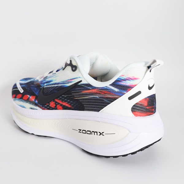 新作品 Nike ボメロ18 SE ランニングシュ箱付き ヨドバシ.com - ナイキ NIKE ボメロ 18 SE メンズ ランニング