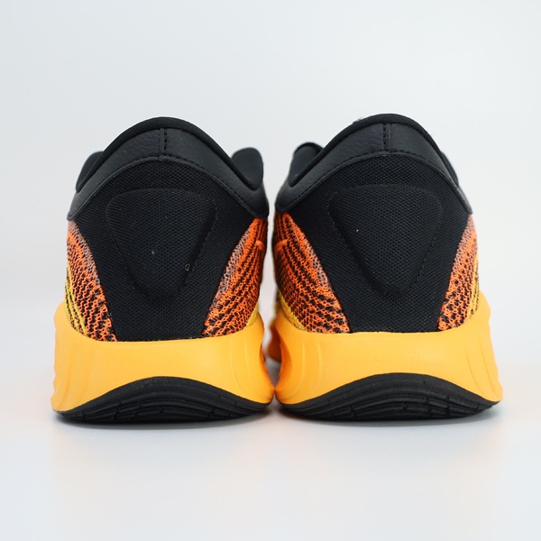 Nike GT Academy バスケットシューズ ブラック/ゴールド Nike G.T. Cut Academy Basketball Shoes. Nike.com
