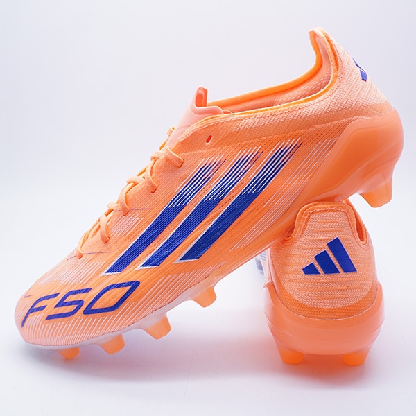 サッカー,サッカーシューズ,サッカースパイク,アディダス