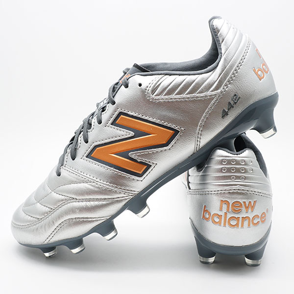 new balance サッカーシューズ シルバー