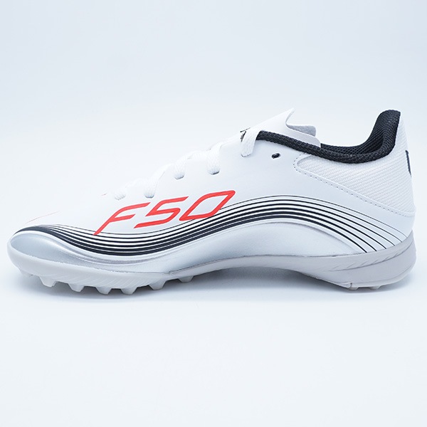 サッカーシューズ 白と青 合成皮革 楽天市場】アンブロ umbro アクセレイター MID JR WIDE HG