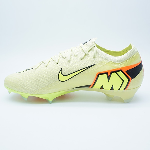 Nike Mercurial サッカーシューズ スパイク　27cm 専用バッグ付 Nike Mercurial サッカーシューズ スパイク 27cm 専用バッグ付
